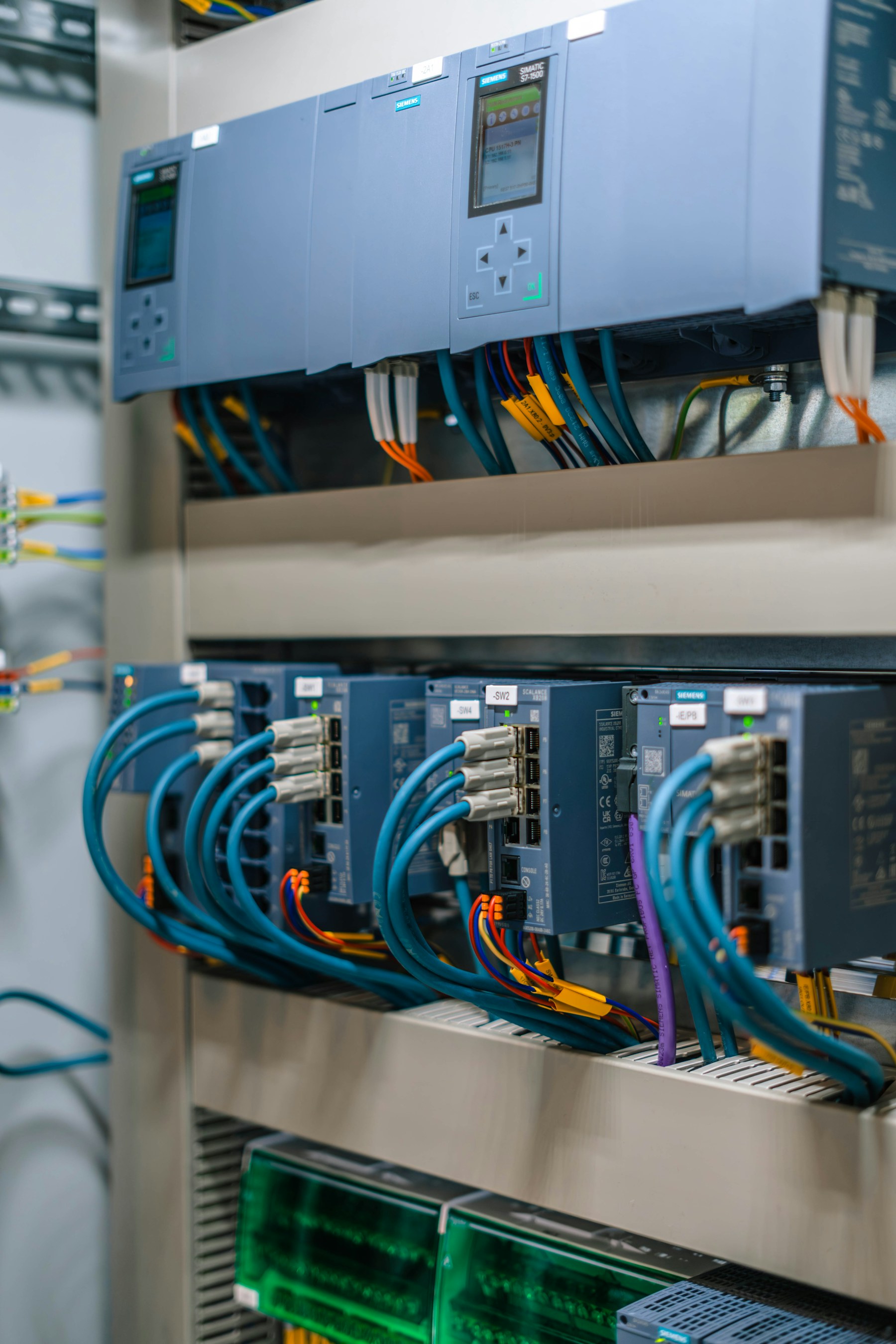 Imagem de referência relacionada a automação industrial · engenharia elétrica